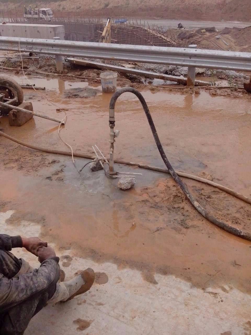 新洲路基压密注浆